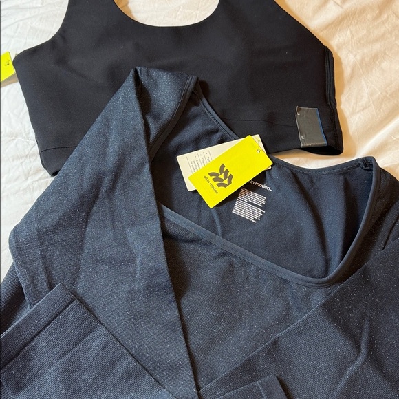 All in Motion Black Tank Top Blue Gray Cropped Top Large - Picture 8 of 8